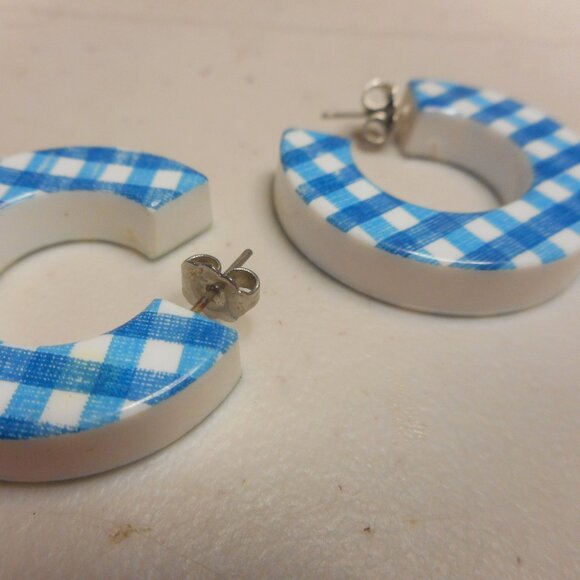 BLUE AND WHITE CHECKERED  Earrings ... OPEN HOOP  ...  really cute - Picture 2 of 3